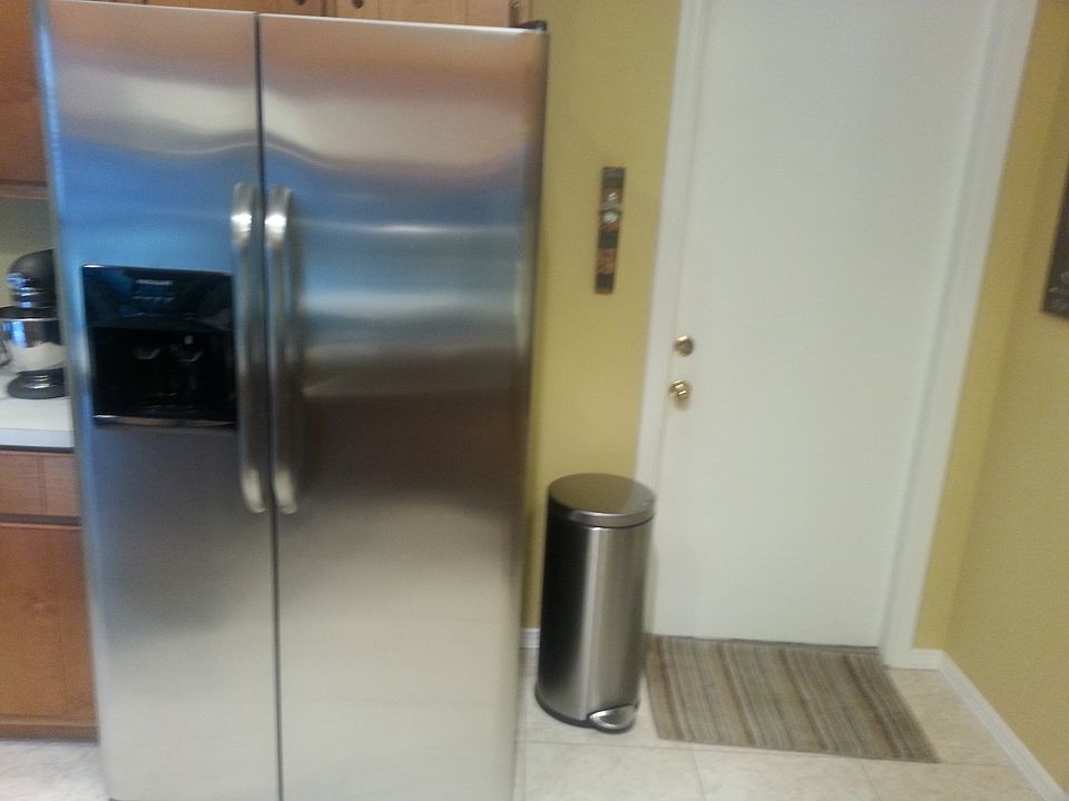 2nd image of 1221 Whitewood Way