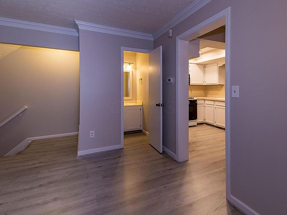 4th image of 155 Carrowmoor Ct #19