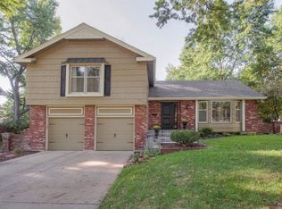 9009 W 105th St, Overland Park, KS 66212