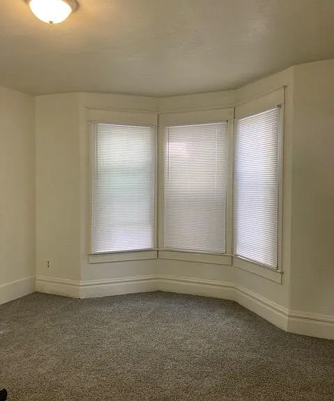 2419 NE Madison Ave — Photo 5