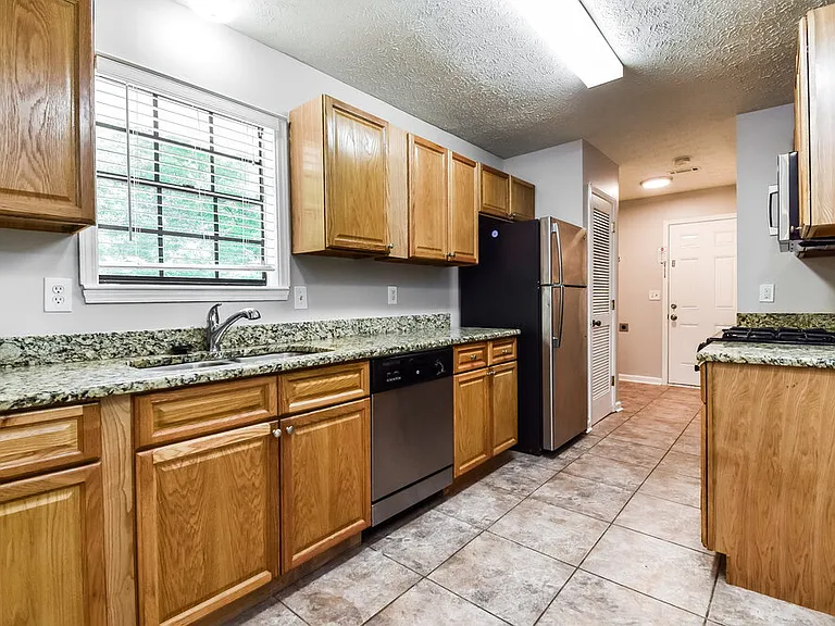 4114 Red Laurel Way — Photo 6
