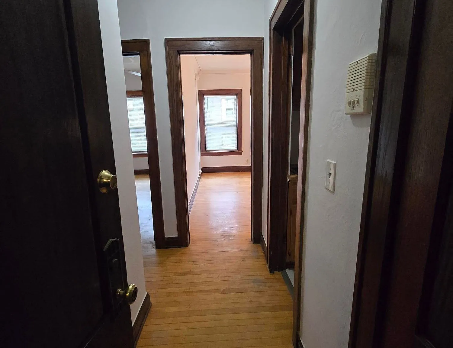 1 bed, 1.0 bath, 450 sqft, $895 — Photo 4