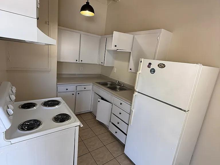 2386 C St — Photo 3