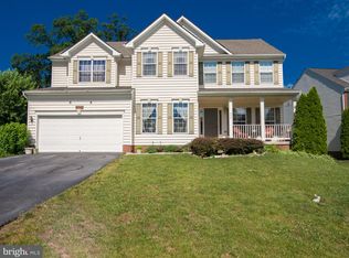 575 Sawgrass Dr, Charles Town, WV 25414