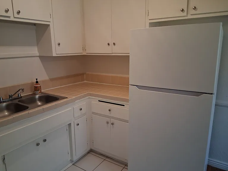 Rancho Mirage Villa Apartments — Photo 12