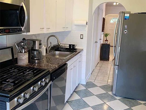 5th image of 3041 77th St
