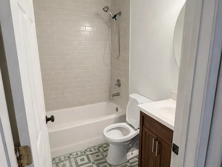 6105 Brown Rd — Photo 3