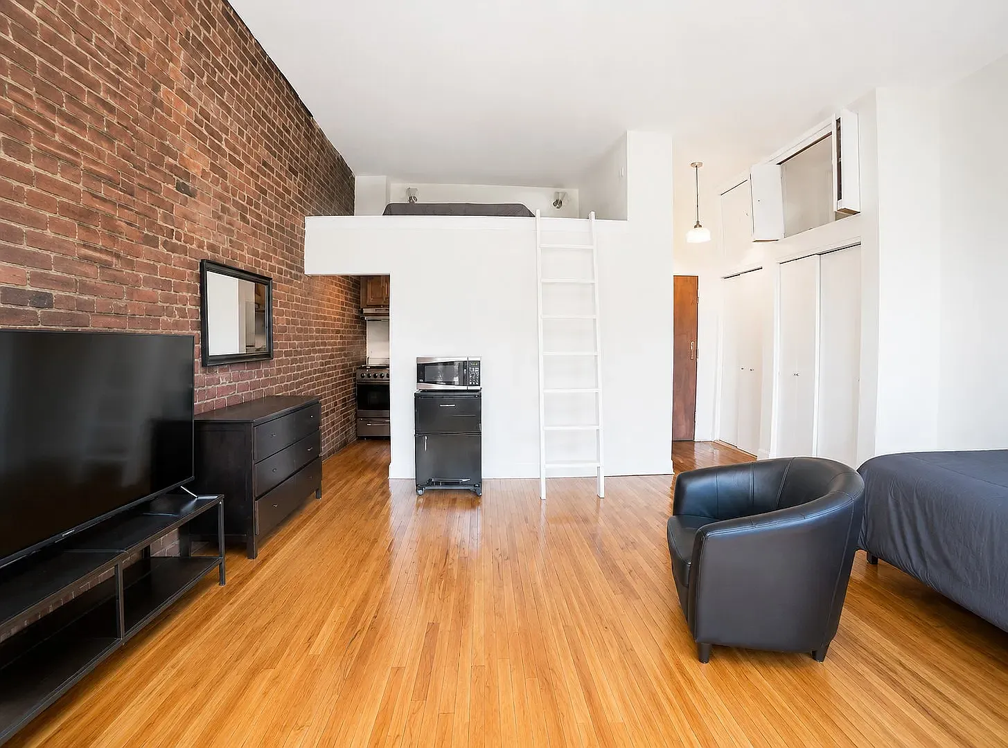 55 West 84th Street — Photo 1