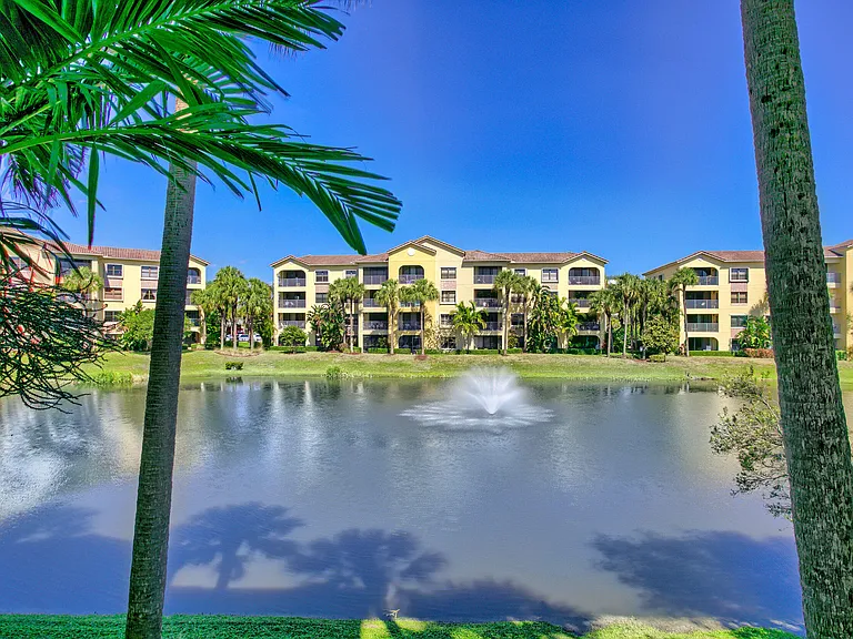 400 Uno Lago Dr #204 — Photo 36