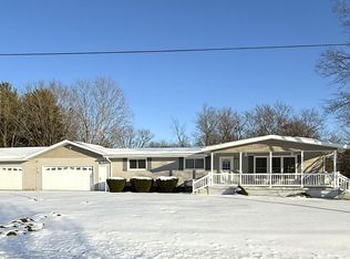 38 Lincoln St, Knoxville, IL 61448