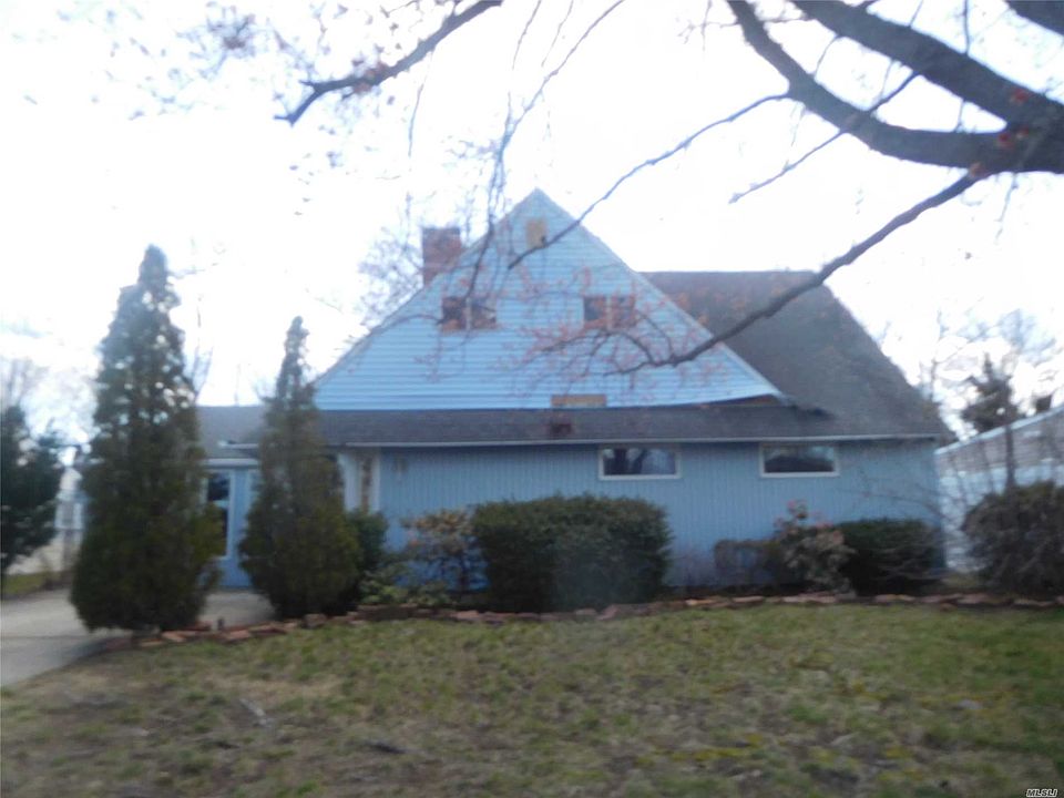 1st image of 202 Willowood Dr