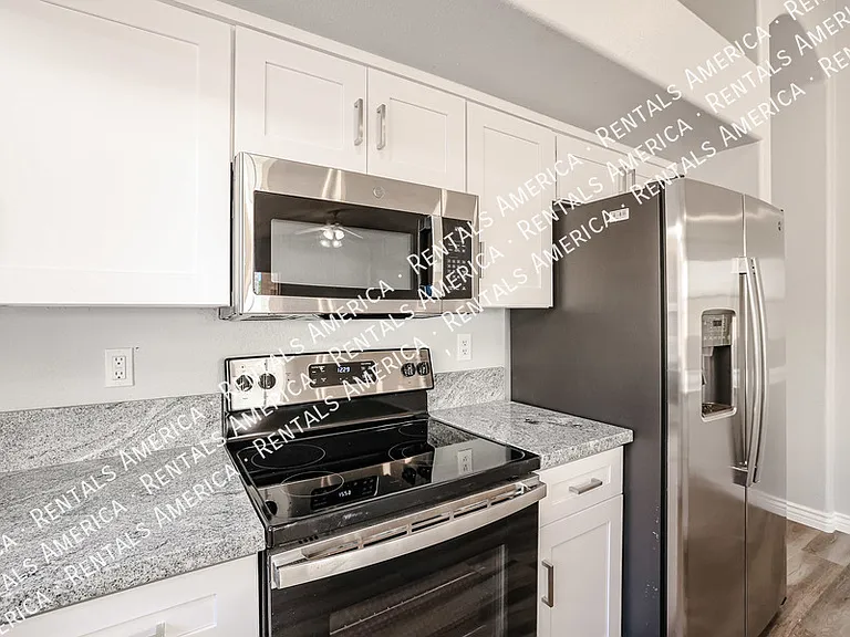 3930 E Harvard Ave — Photo 10