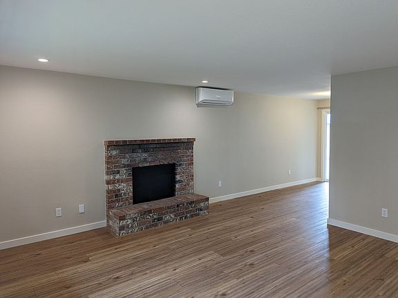 5th image of 3510 Kauffman Ave Suite E