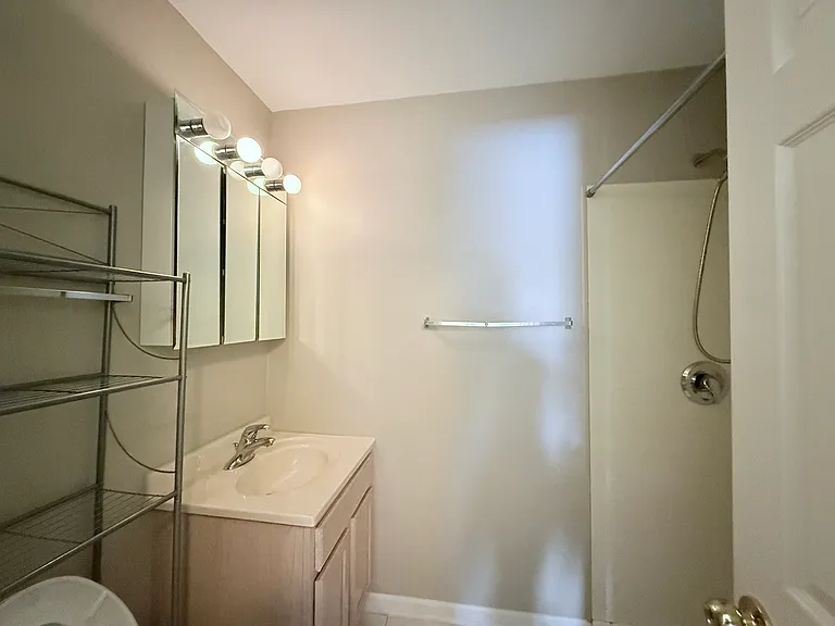 1611 N Windsor Dr — Photo 27