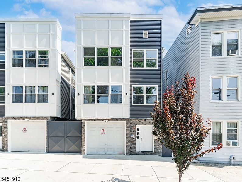 2nd image of 183 Sylvan Ave