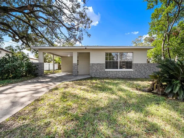 8520 Chinaberry Dr, Tampa, FL 33637