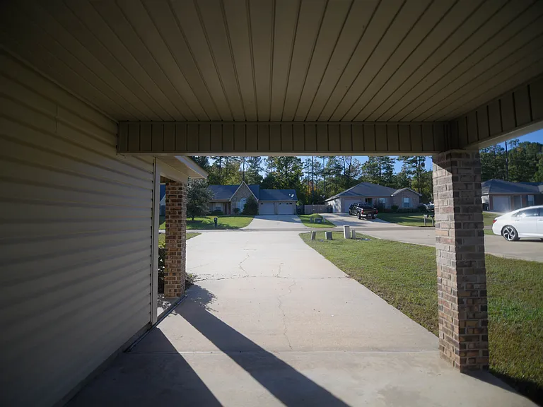 2506 Redwood St — Photo 4