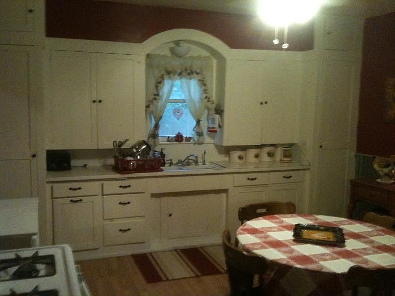 2nd image of 505 N Reagan St