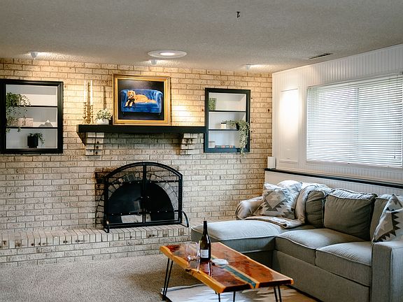 4th image of 4050 Harbor Pl #1