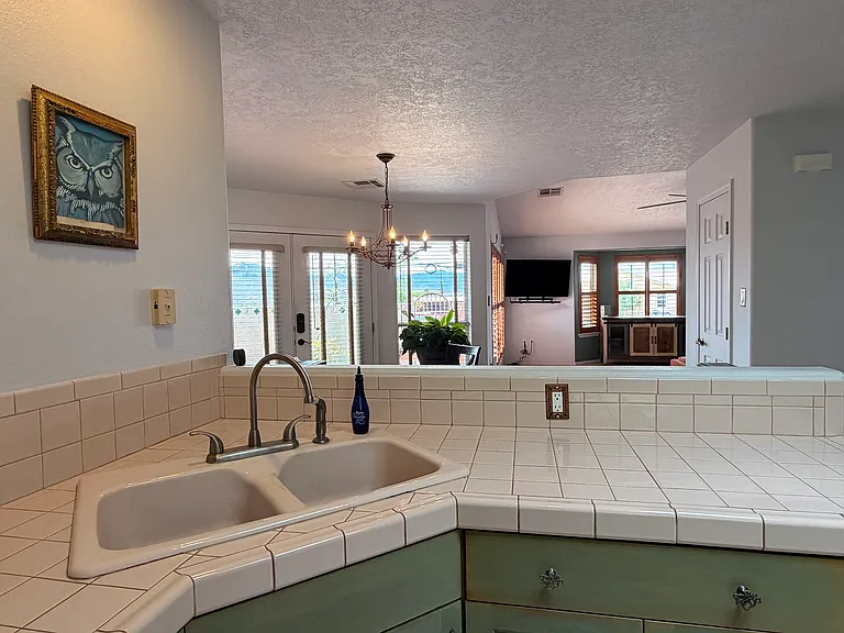 701 Poplar St — Photo 12