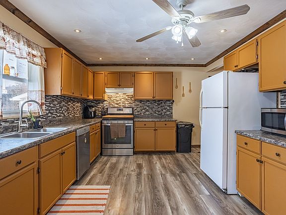 3rd image of 740 White Rd