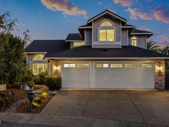 1920 Sheldrake Lane, Petaluma, CA 94954