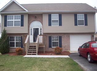 265 Sequoia Cir NW, Christiansburg, VA 24073