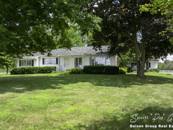 7034 Lincoln Lake Ave NE, Belding, MI 48809