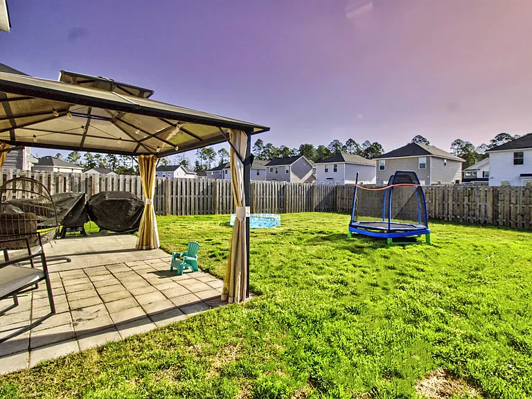 1052 Grayson Ave — Photo 25