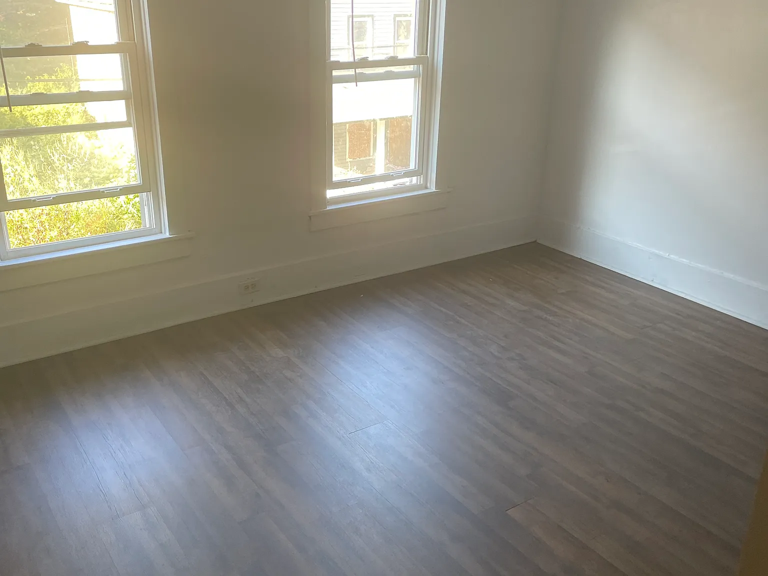 3 bed, 1.5 bath, $800 — Photo 2