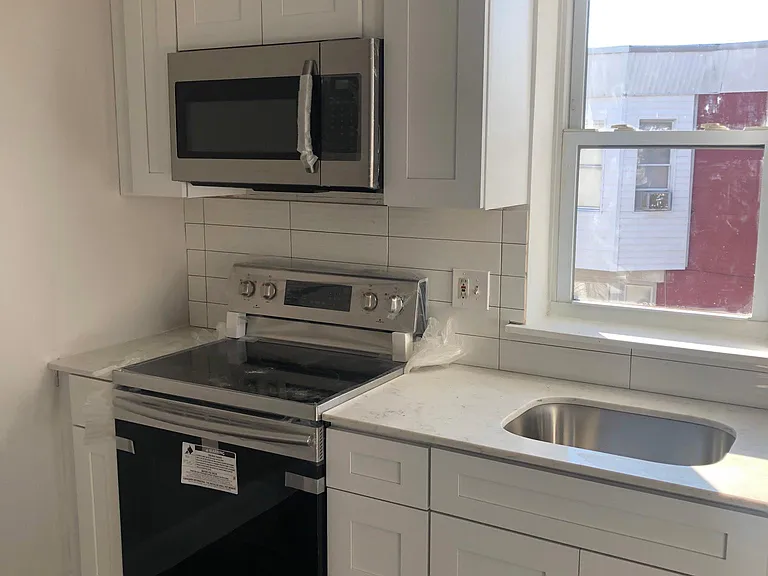 5328 Chestnut St #2 — Photo 6