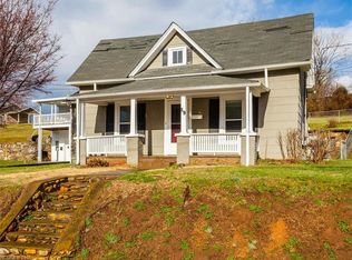 91 Allen St, Canton, NC 28716