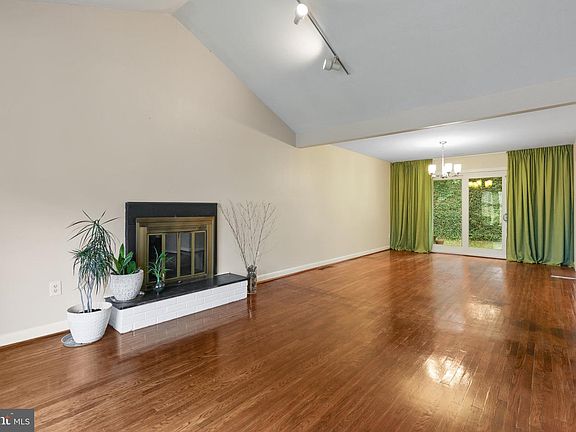5th image of 7909 Rodgers Rd