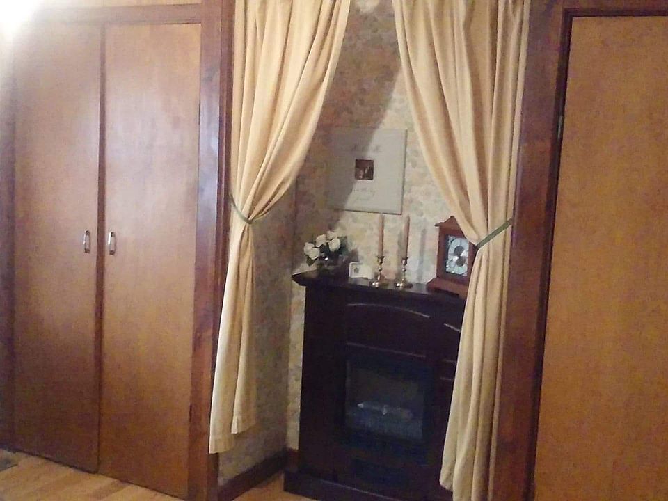 His & her closets, master bedroom