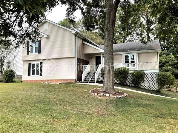 1212 Summit Chase Dr, Snellville, GA 30078