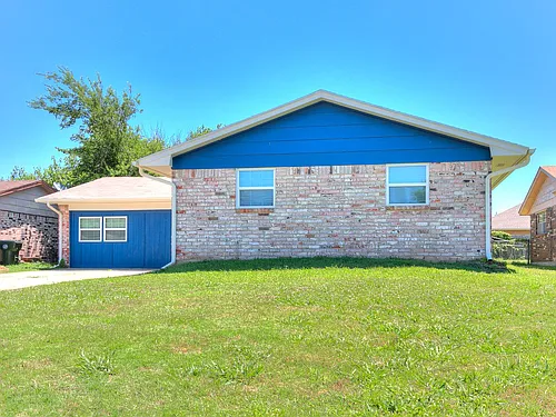 4416 Meadowoak Dr Photo 1