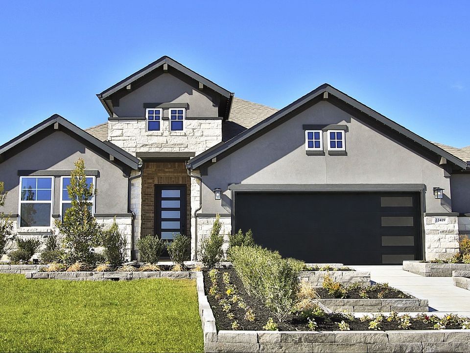 Enjoy the peaceful serenity and modern elegance of new homes in Waller, TX