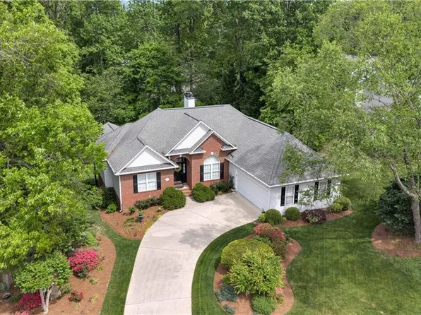 202 Daniel Paul Dr, Archdale, NC 27263