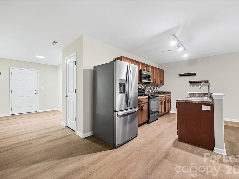 9612 Brackenview Ct — Photo 13