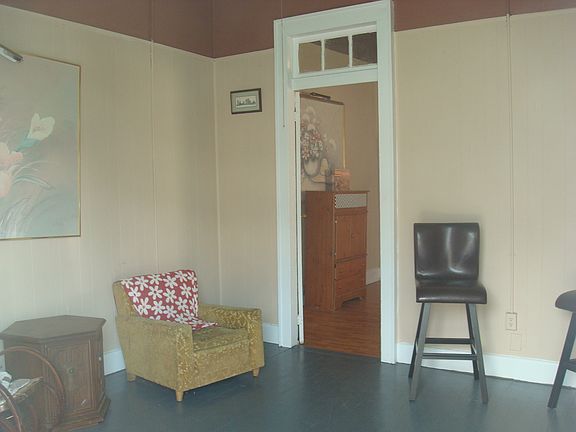 3rd image of 1229 Clouet St