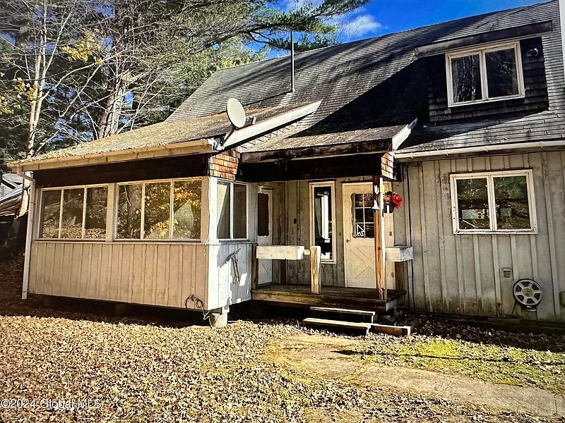 5th image of 544 Antlers Road