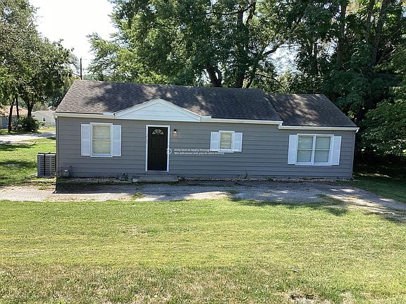 2nd image of 2101 Merriam Ln