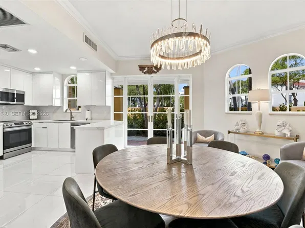 18475 NE 30th Pl, North Miami Beach, FL 33160