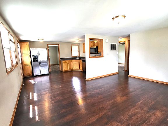 5th image of 4119 W 89th Pl