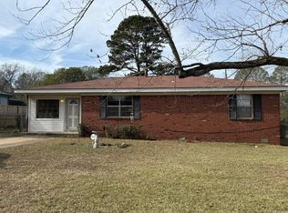1117 Sorrells Dr, Jacksonville, AR 72076