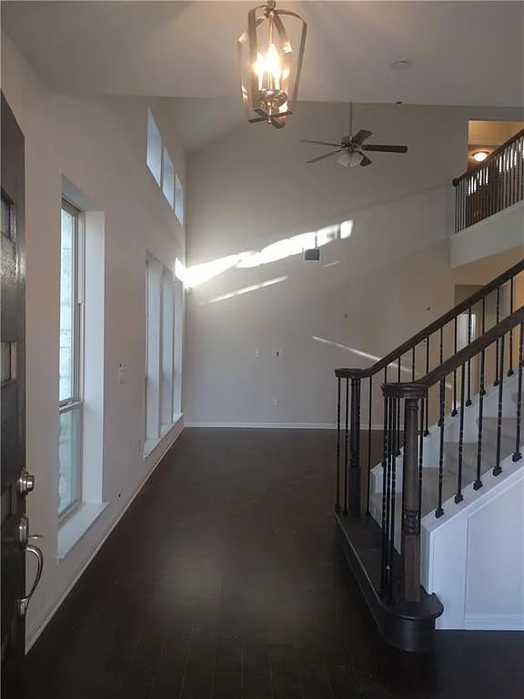 3 bed, 2.5 bath, 2154 sqft, $2,200 — Photo 3
