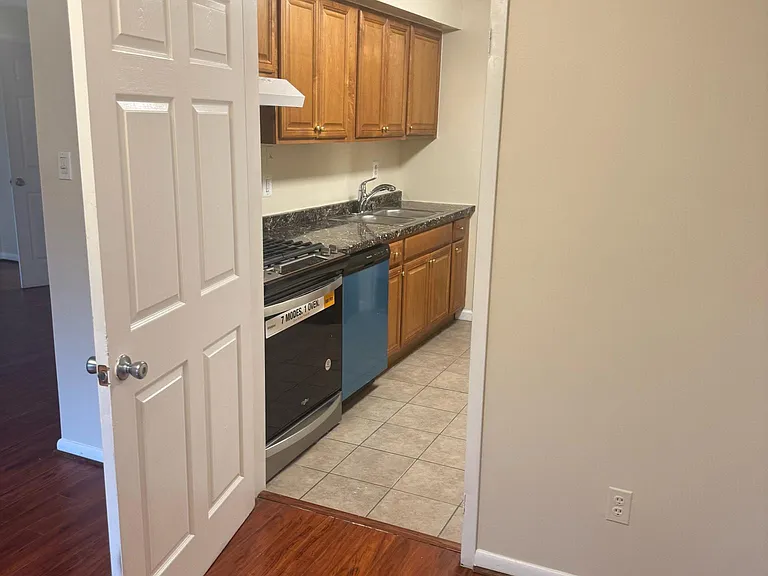 6001 Arlington Blvd #201 — Photo 2