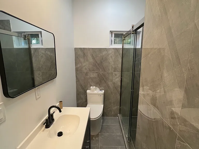 210 Dickinson Rd — Photo 13