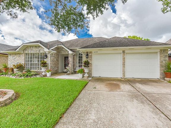 2nd image of 16030 Surrey Woods Dr