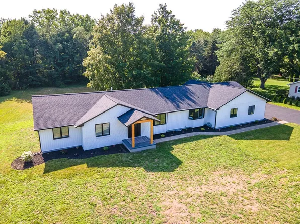 5773 Slocum Rd, Ontario, NY 14519